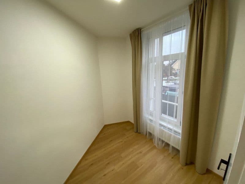 Pronájem bytu 64 m², K Zámku, Praha, Praha Pronájem bytu 64 m², K Zámku, Praha, Praha