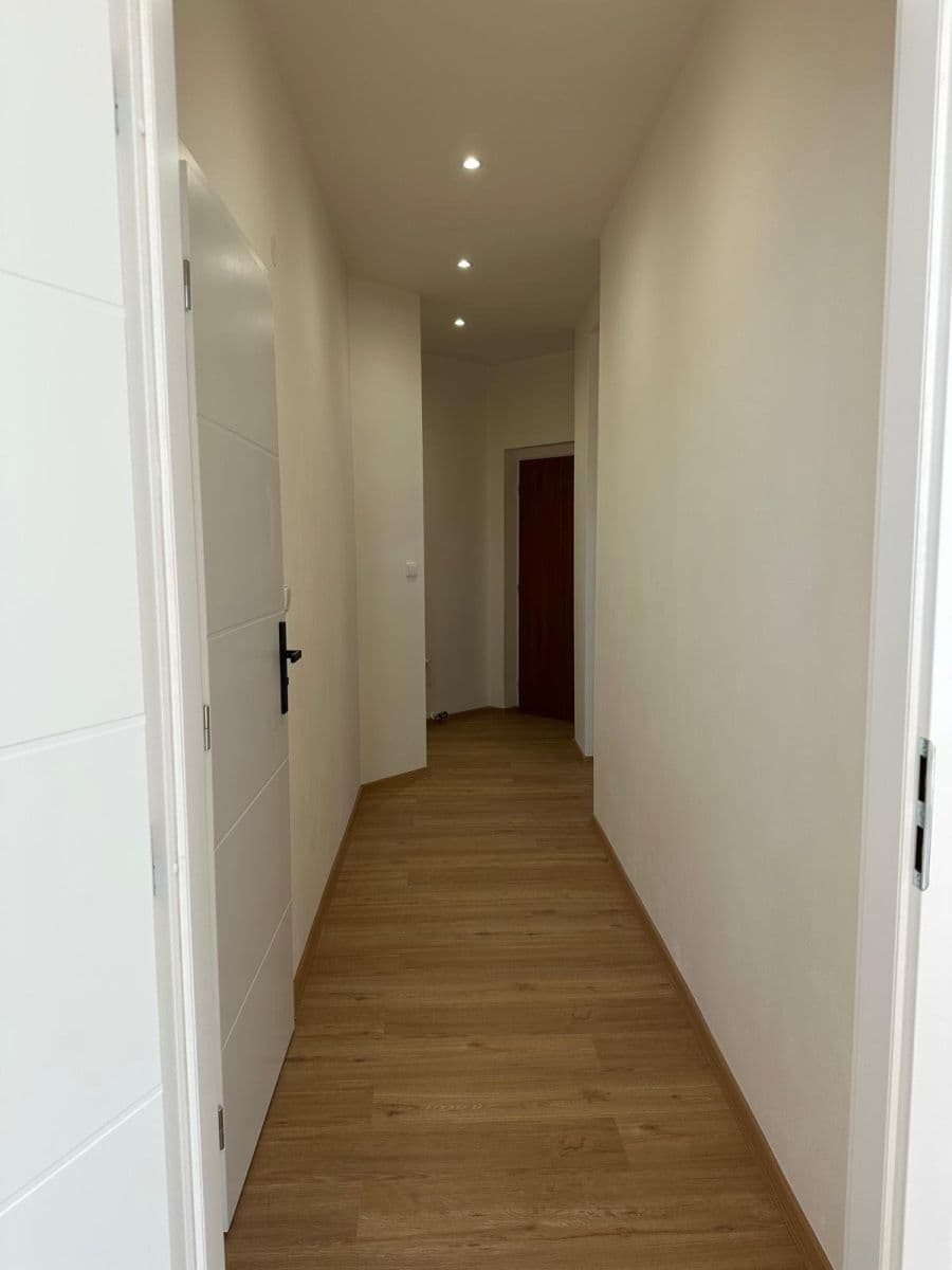 Pronájem bytu 64 m², K Zámku, Praha, Praha Pronájem bytu 64 m², K Zámku, Praha, Praha
