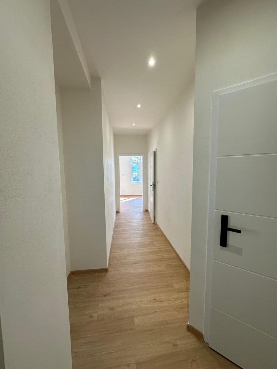 Pronájem bytu 64 m², K Zámku, Praha, Praha Pronájem bytu 64 m², K Zámku, Praha, Praha