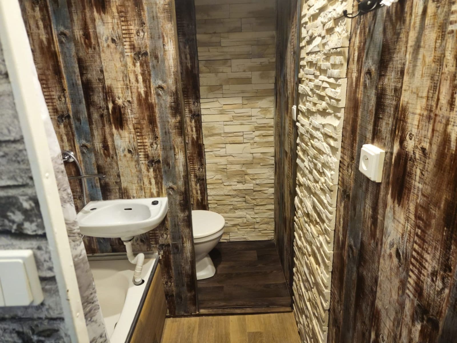 Pronájem bytu 1+kk 20 m², J. A. Gagarina, Nejdek, Karlovarský kraj Pronájem bytu 1+kk 20 m², J. A. Gagarina, Nejdek, Karlovarský kraj