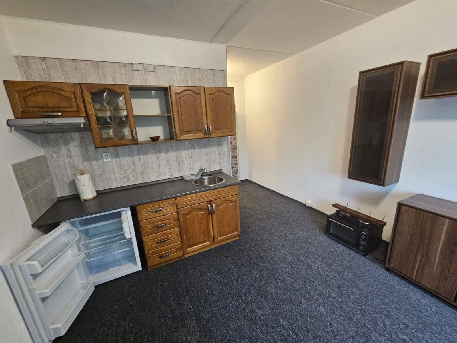 Pronájem bytu 1+kk 20 m², J. A. Gagarina, Nejdek, Karlovarský kraj Pronájem bytu 1+kk 20 m², J. A. Gagarina, Nejdek, Karlovarský kraj