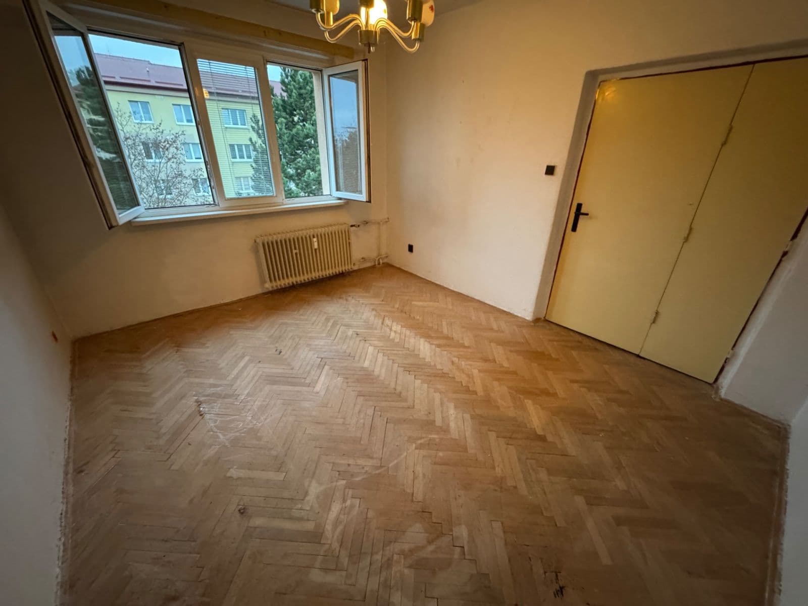 Prodej bytu 2+1 54 m², Vítězslava Nezvala, Most, Ústecký kraj Prodej bytu 2+1 54 m², Vítězslava Nezvala, Most, Ústecký kraj
