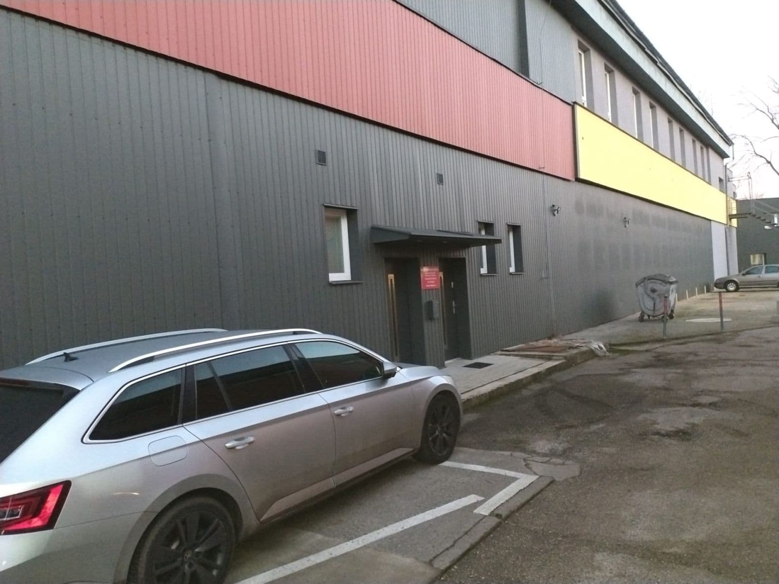 Pronájem nebytového prostoru 1.200 m², Jaroslava Vrchlického, Karviná, Moravskoslezský kraj Pronájem nebytového prostoru 1.200 m², Jaroslava Vrchlického, Karviná, Moravskoslezský kraj