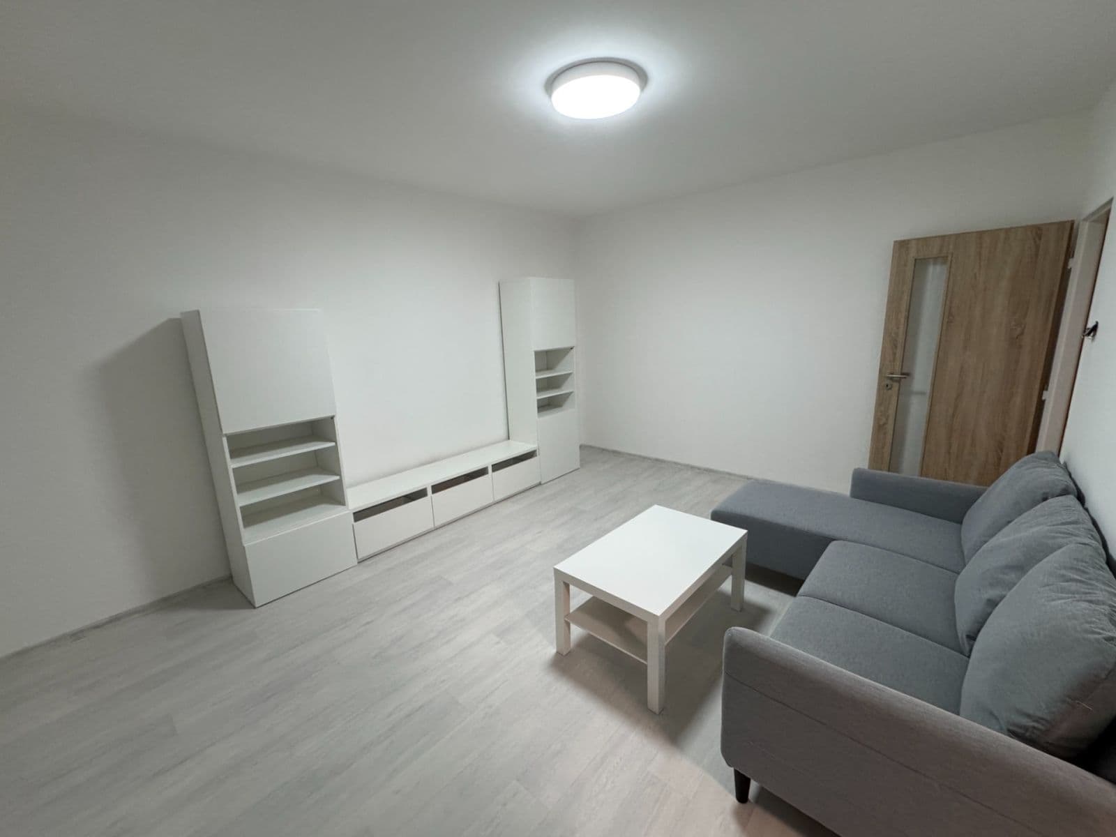 Pronájem bytu 2+1 56 m², náměstí Družby, Ostrava, Moravskoslezský kraj Pronájem bytu 2+1 56 m², náměstí Družby, Ostrava, Moravskoslezský kraj