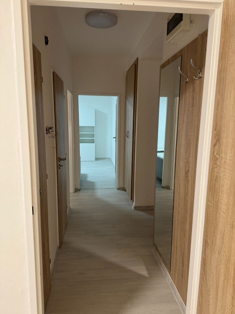 Pronájem bytu 2+1 56 m², náměstí Družby, Ostrava, Moravskoslezský kraj Pronájem bytu 2+1 56 m², náměstí Družby, Ostrava, Moravskoslezský kraj