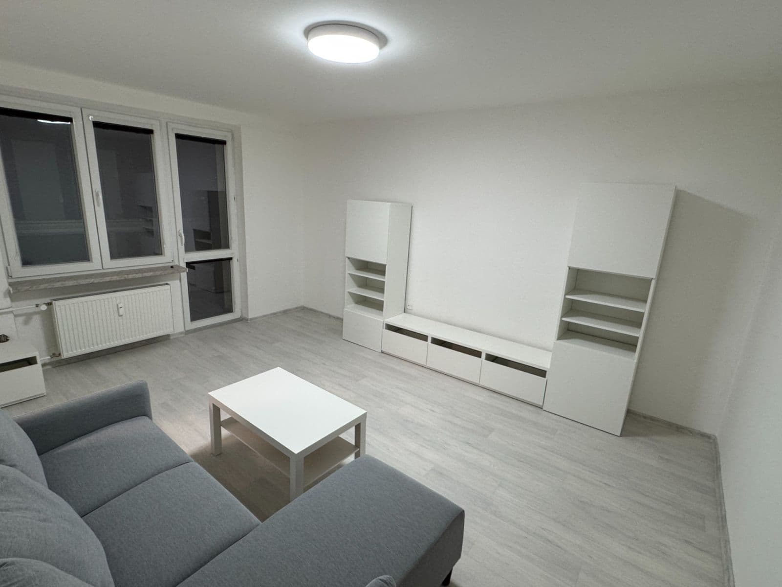 Pronájem bytu 2+1 56 m², náměstí Družby, Ostrava, Moravskoslezský kraj Pronájem bytu 2+1 56 m², náměstí Družby, Ostrava, Moravskoslezský kraj