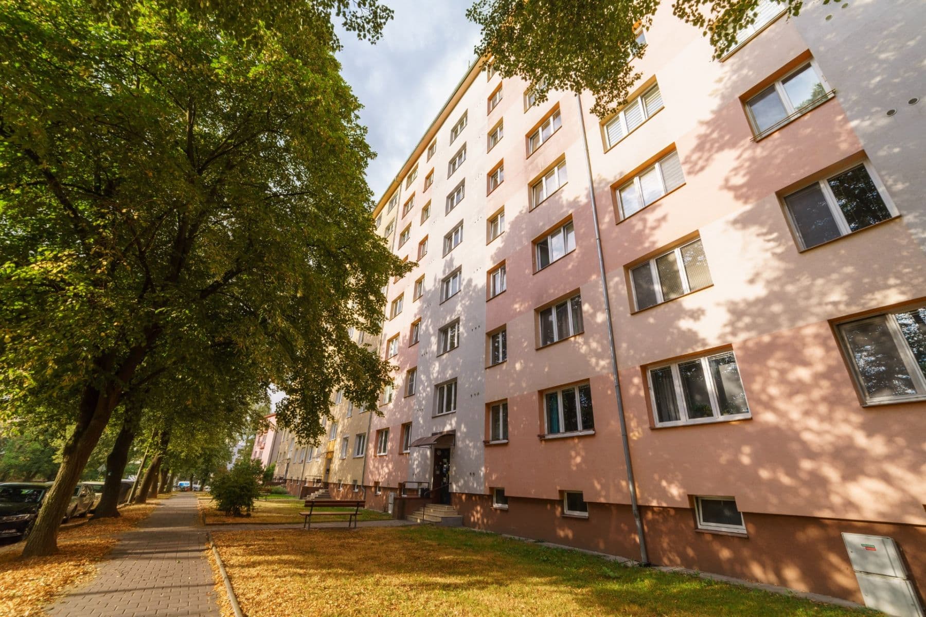 Pronájem bytu 2+1 56 m², náměstí Družby, Ostrava, Moravskoslezský kraj Pronájem bytu 2+1 56 m², náměstí Družby, Ostrava, Moravskoslezský kraj