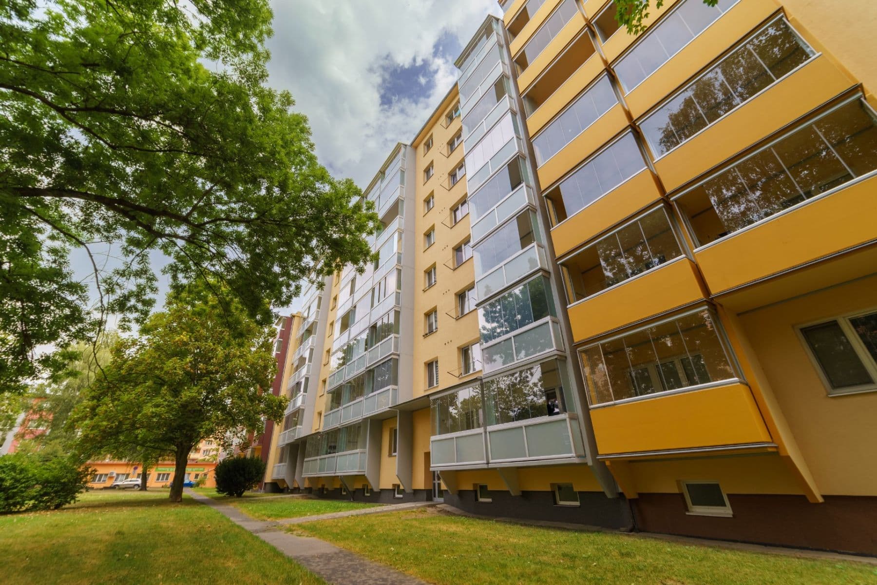 Pronájem bytu 2+1 56 m², náměstí Družby, Ostrava, Moravskoslezský kraj Pronájem bytu 2+1 56 m², náměstí Družby, Ostrava, Moravskoslezský kraj