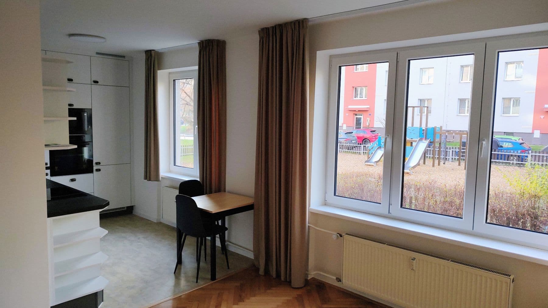 Pronájem bytu 2+1 52 m², Malovická, Praha, Praha Pronájem bytu 2+1 52 m², Malovická, Praha, Praha