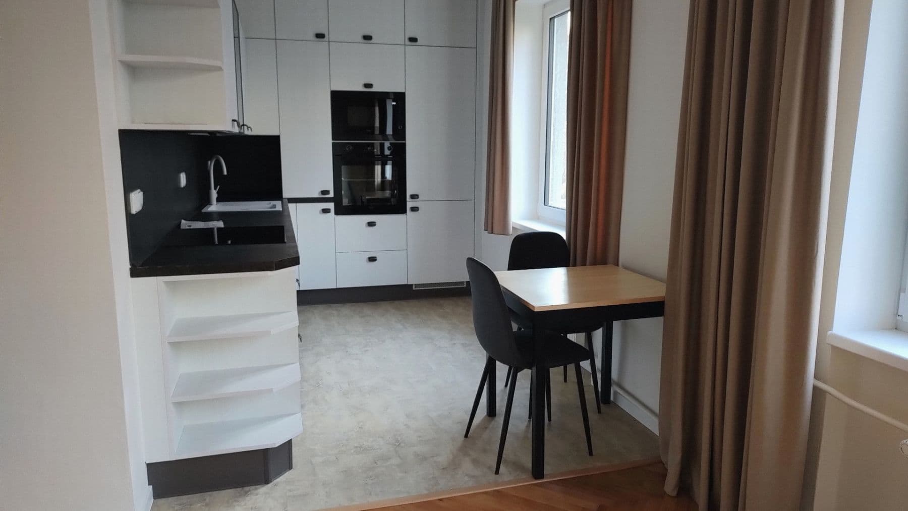 Pronájem bytu 2+1 52 m², Malovická, Praha, Praha Pronájem bytu 2+1 52 m², Malovická, Praha, Praha