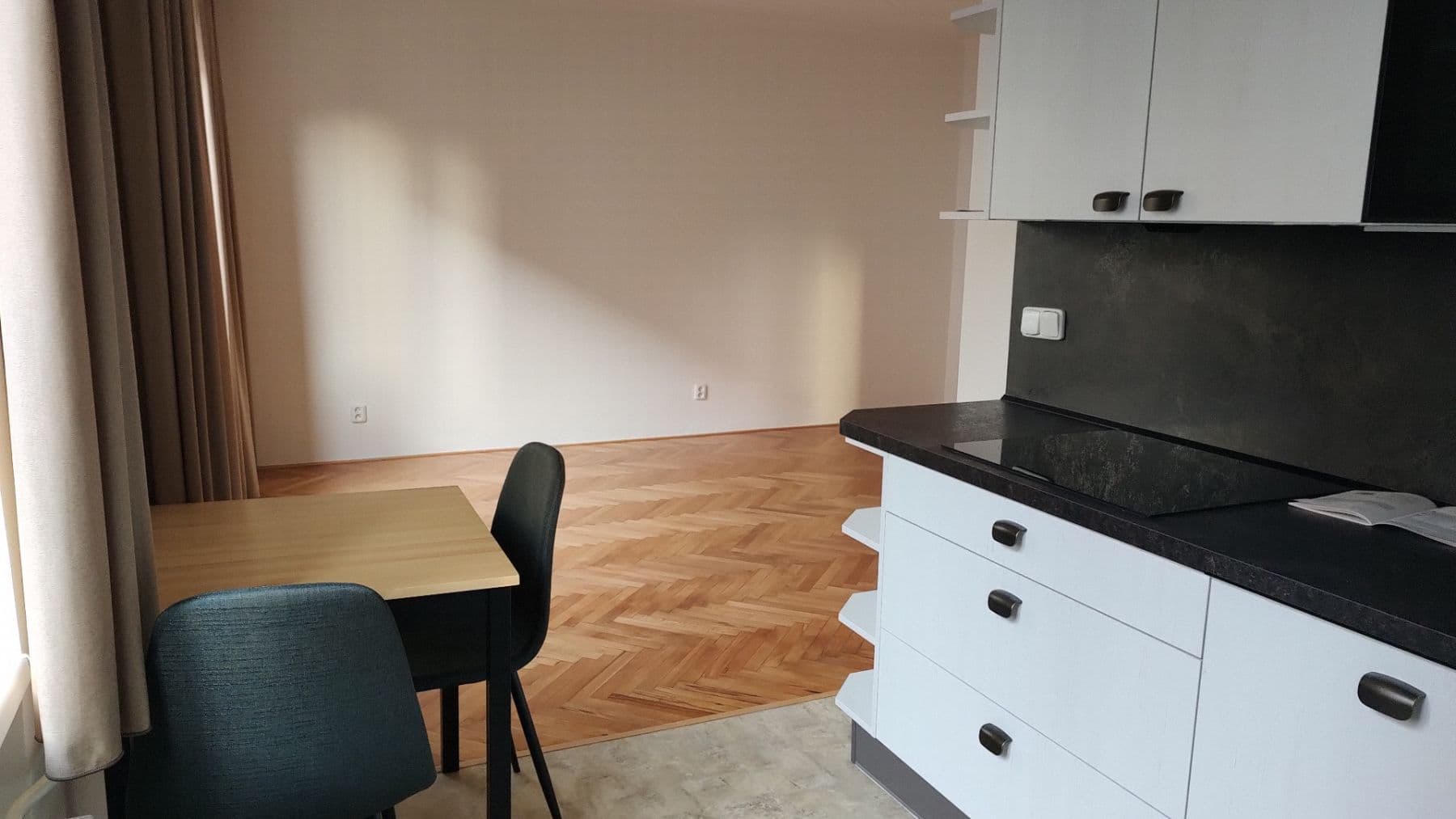 Pronájem bytu 2+1 52 m², Malovická, Praha, Praha Pronájem bytu 2+1 52 m², Malovická, Praha, Praha