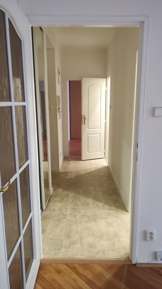 Pronájem bytu 2+1 52 m², Malovická, Praha, Praha Pronájem bytu 2+1 52 m², Malovická, Praha, Praha