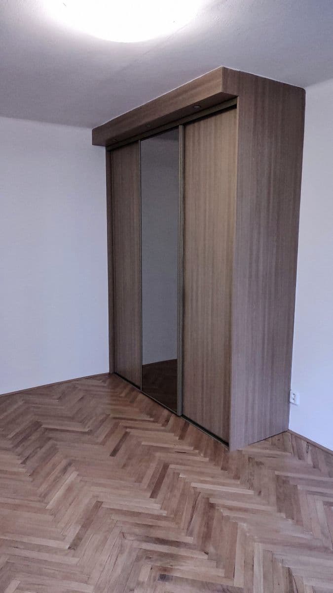 Pronájem bytu 2+1 52 m², Malovická, Praha, Praha Pronájem bytu 2+1 52 m², Malovická, Praha, Praha