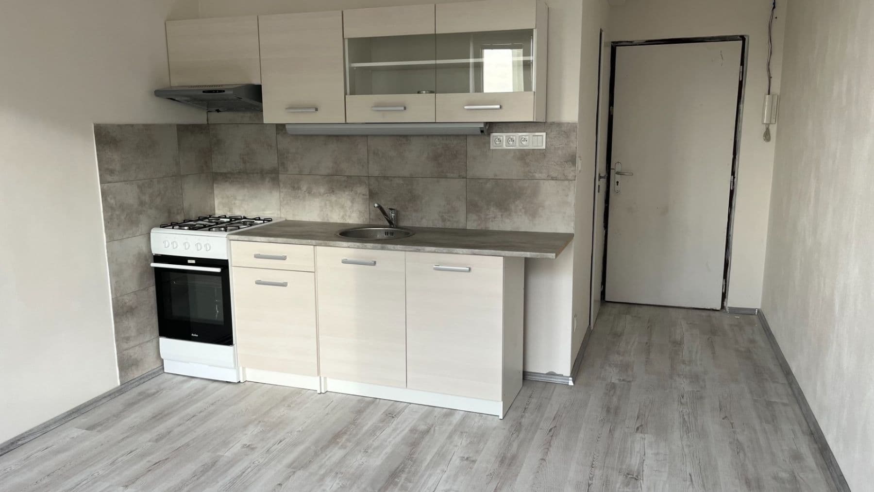 Pronájem bytu 1+1 35 m², Kostnická, Chomutov, Ústecký kraj Pronájem bytu 1+1 35 m², Kostnická, Chomutov, Ústecký kraj