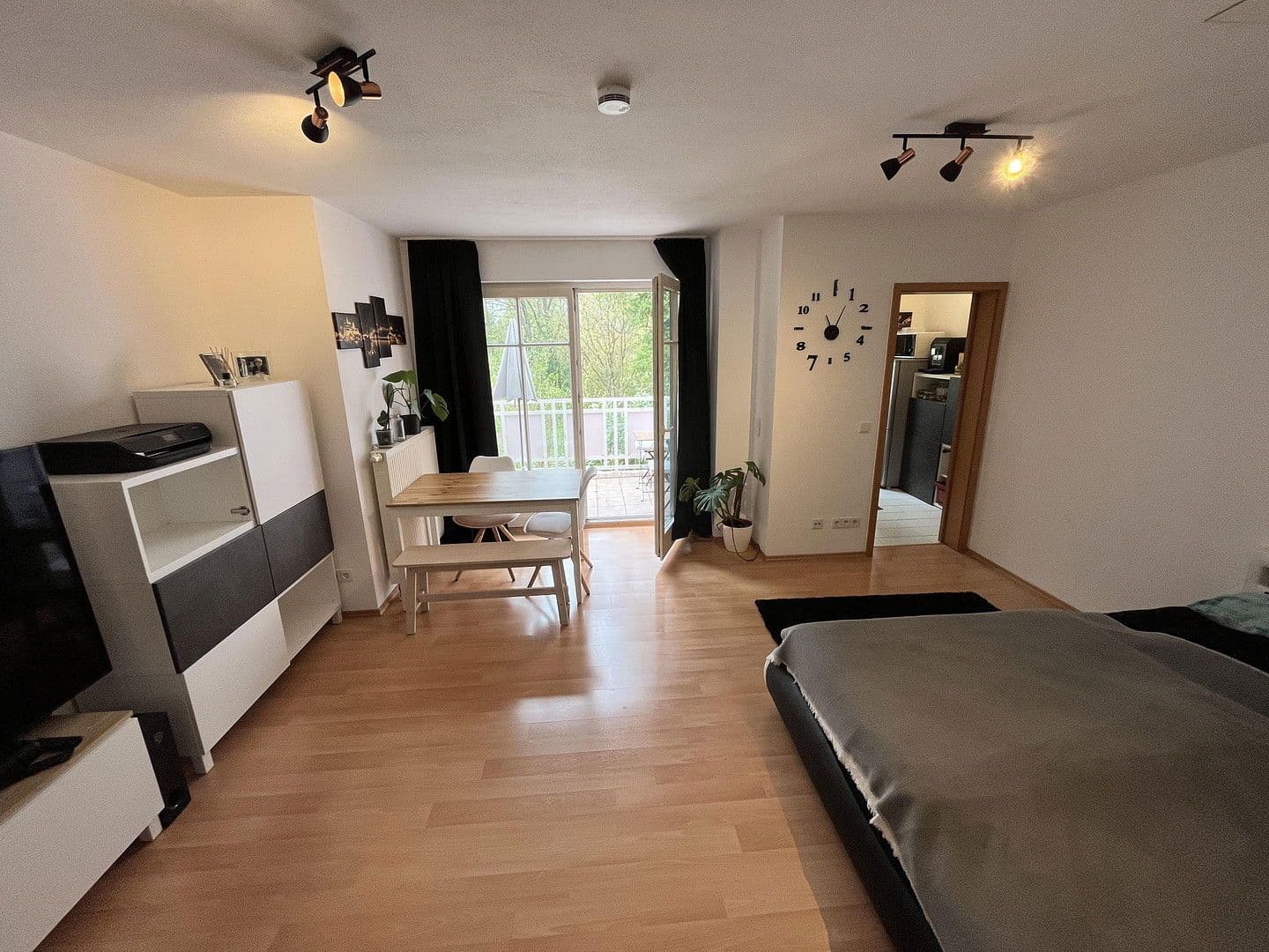 Pronájem bytu 1+1 35 m², Sinzinger Str. 5, Fürstenfeldbruck, Bavorsko Pronájem bytu 1+1 35 m², Sinzinger Str. 5, Fürstenfeldbruck, Bavorsko