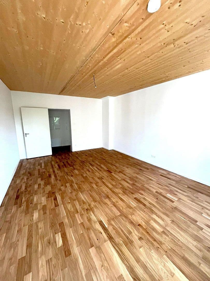 Pronájem bytu 2+1 69 m², Giselastraße 11, Bezirk Lichtenberg, Berlín Pronájem bytu 2+1 69 m², Giselastraße 11, Bezirk Lichtenberg, Berlín
