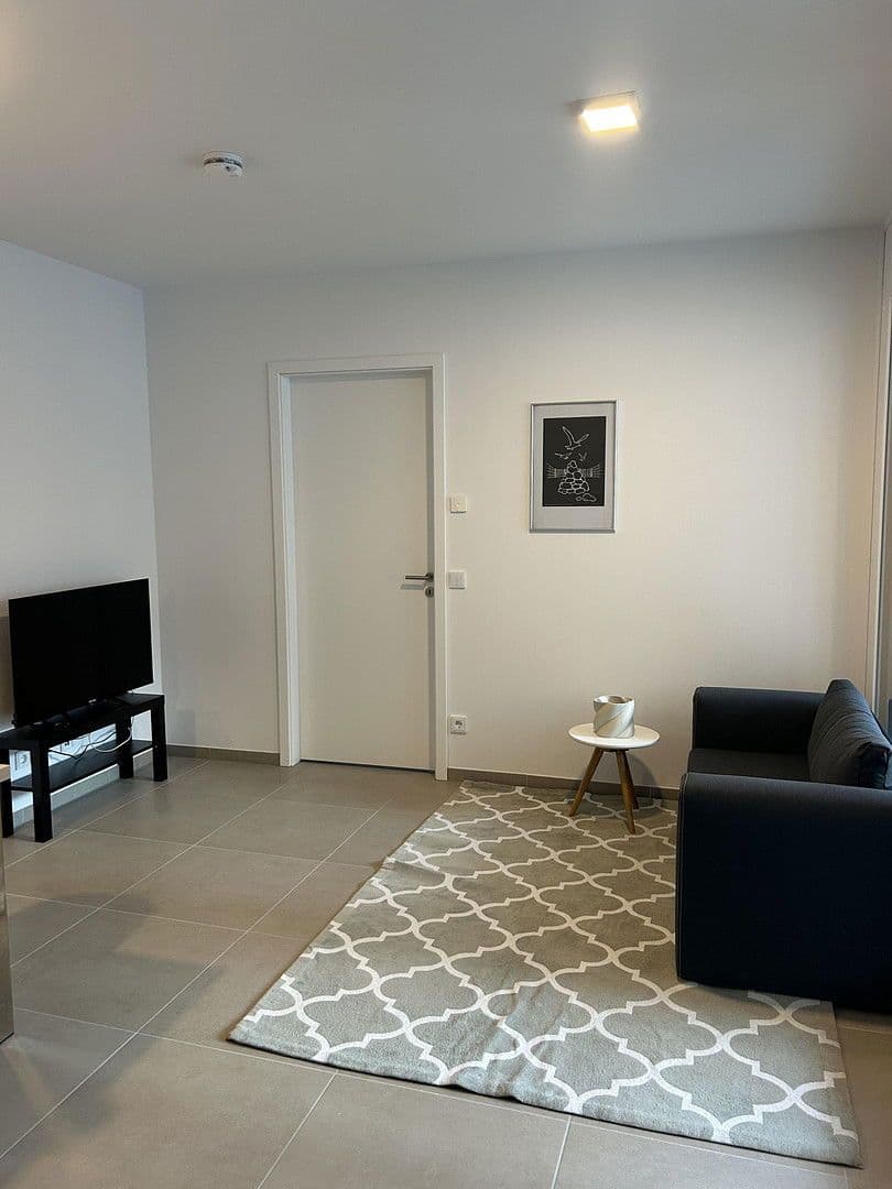 Pronájem bytu 2+1 53 m², Zschokkestraße 36, München, Bavorsko Pronájem bytu 2+1 53 m², Zschokkestraße 36, München, Bavorsko