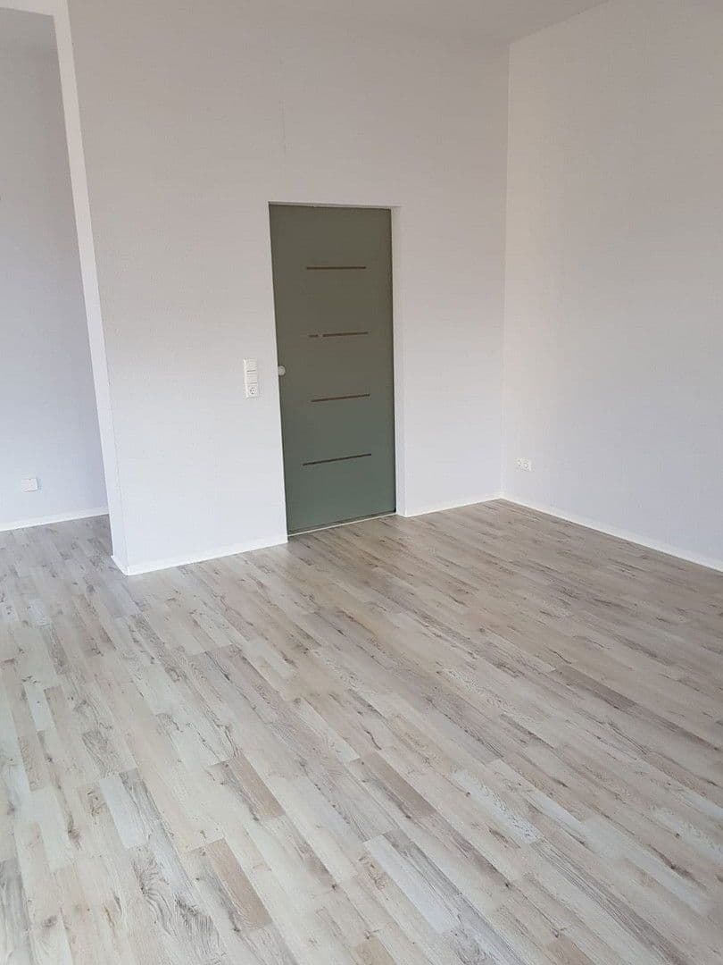 Pronájem bytu 3+1 85 m², Bahnhofstraße 2, Reichenbach, Sasko Pronájem bytu 3+1 85 m², Bahnhofstraße 2, Reichenbach, Sasko