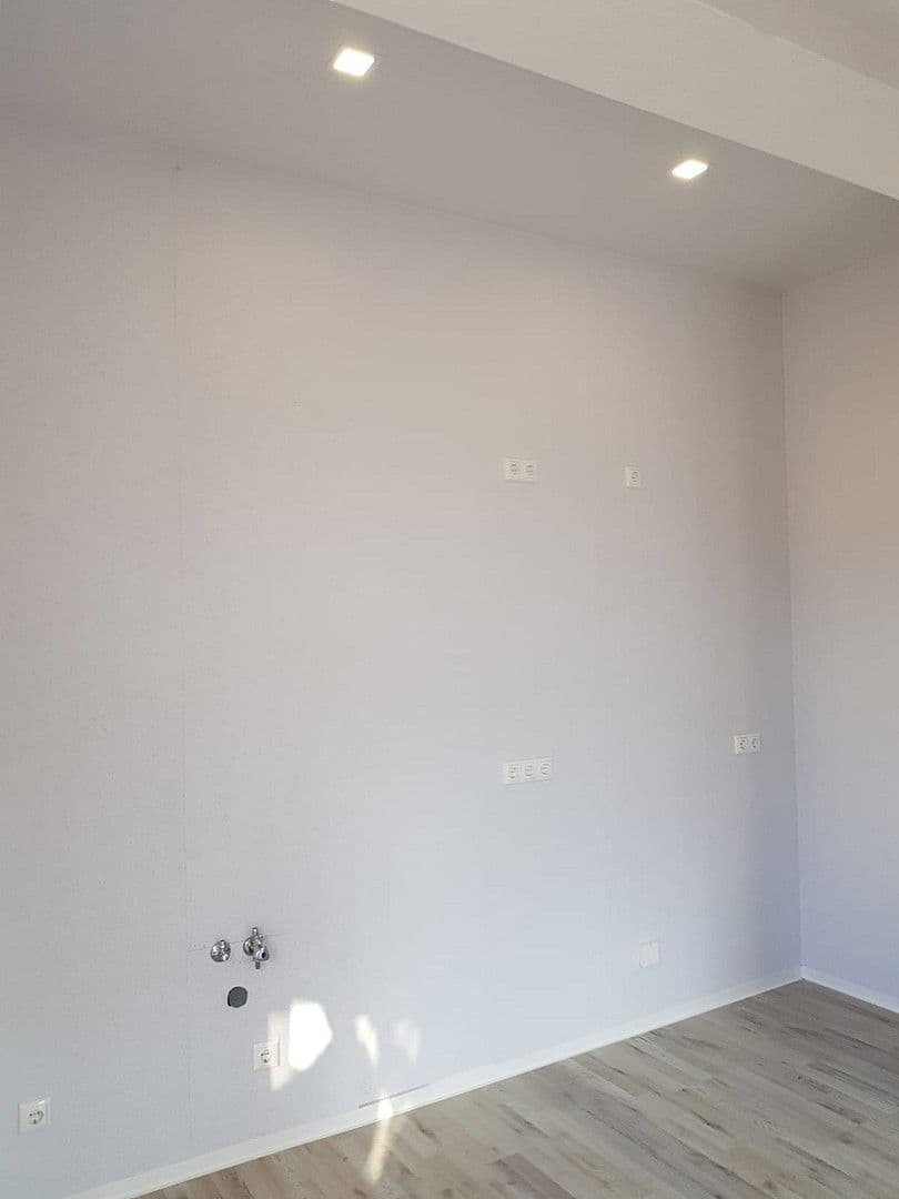 Pronájem bytu 3+1 85 m², Bahnhofstraße 2, Reichenbach, Sasko Pronájem bytu 3+1 85 m², Bahnhofstraße 2, Reichenbach, Sasko