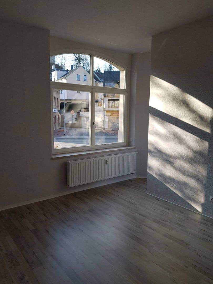 Pronájem bytu 3+1 85 m², Bahnhofstraße 2, Reichenbach, Sasko Pronájem bytu 3+1 85 m², Bahnhofstraße 2, Reichenbach, Sasko
