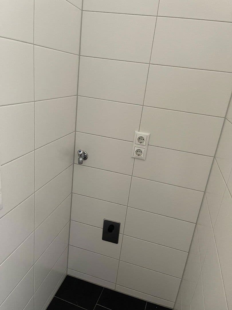 Pronájem bytu 3+1 85 m², Bahnhofstraße 2, Reichenbach, Sasko Pronájem bytu 3+1 85 m², Bahnhofstraße 2, Reichenbach, Sasko