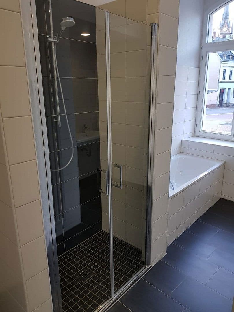 Pronájem bytu 3+1 85 m², Bahnhofstraße 2, Reichenbach, Sasko Pronájem bytu 3+1 85 m², Bahnhofstraße 2, Reichenbach, Sasko