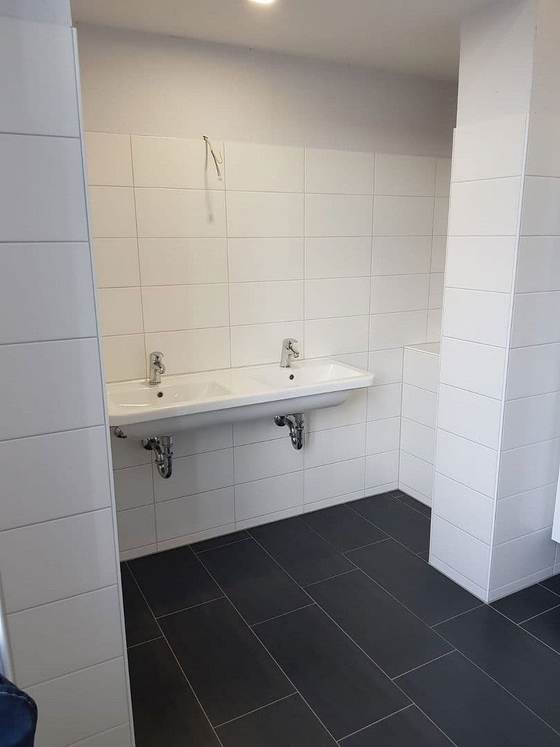 Pronájem bytu 3+1 85 m², Bahnhofstraße 2, Reichenbach, Sasko Pronájem bytu 3+1 85 m², Bahnhofstraße 2, Reichenbach, Sasko