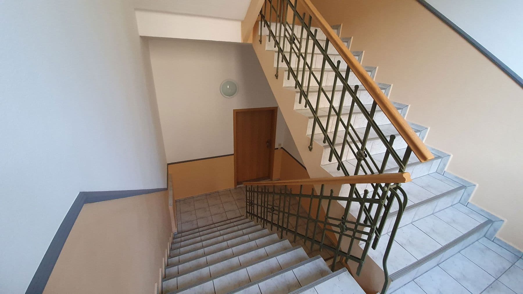 Pronájem bytu 3+1 85 m², Bahnhofstraße 2, Reichenbach, Sasko Pronájem bytu 3+1 85 m², Bahnhofstraße 2, Reichenbach, Sasko