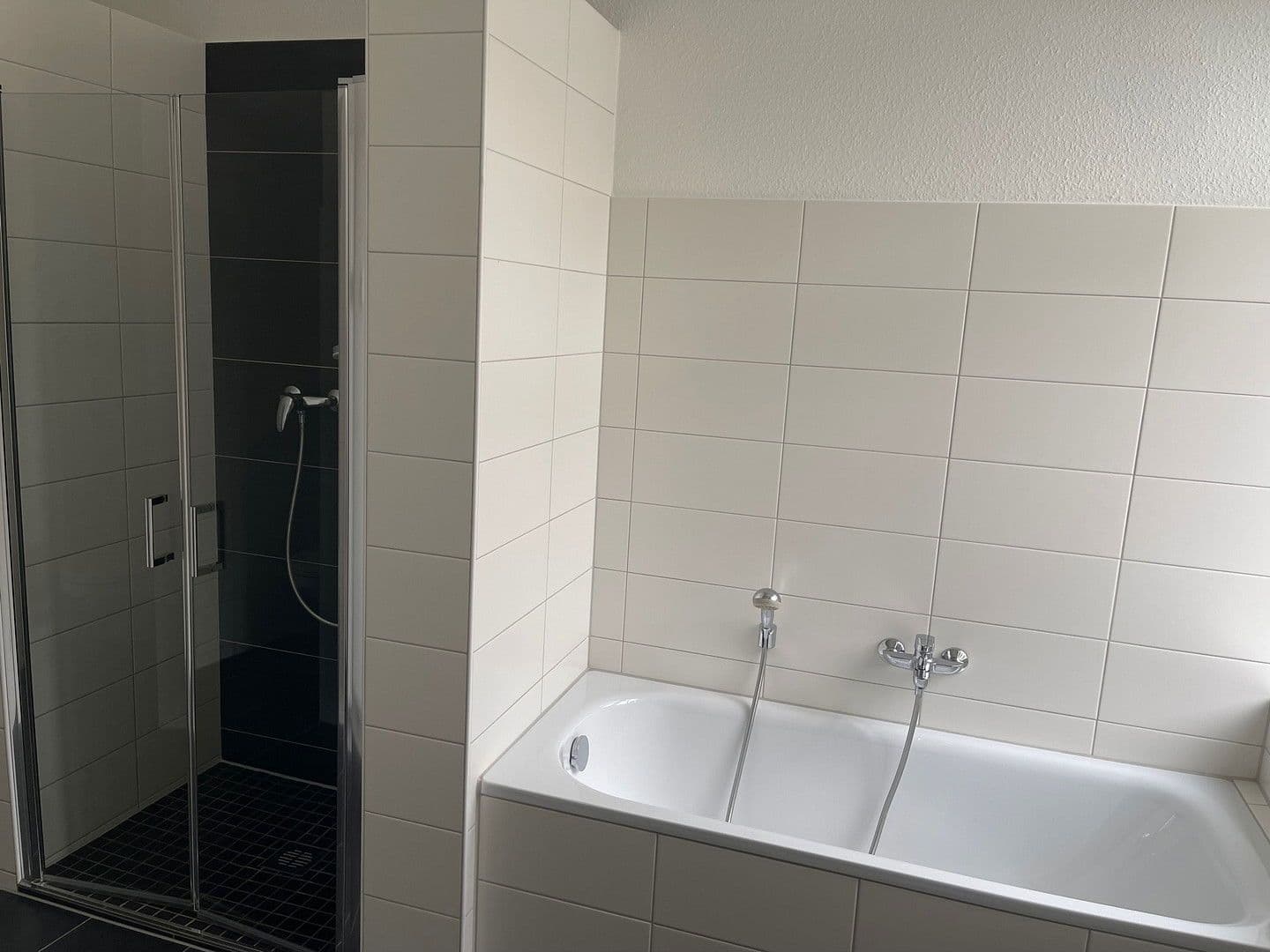 Pronájem bytu 3+1 85 m², Bahnhofstraße 2, Reichenbach, Sasko Pronájem bytu 3+1 85 m², Bahnhofstraße 2, Reichenbach, Sasko