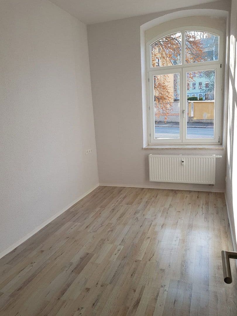Pronájem bytu 3+1 85 m², Bahnhofstraße 2, Reichenbach, Sasko Pronájem bytu 3+1 85 m², Bahnhofstraße 2, Reichenbach, Sasko