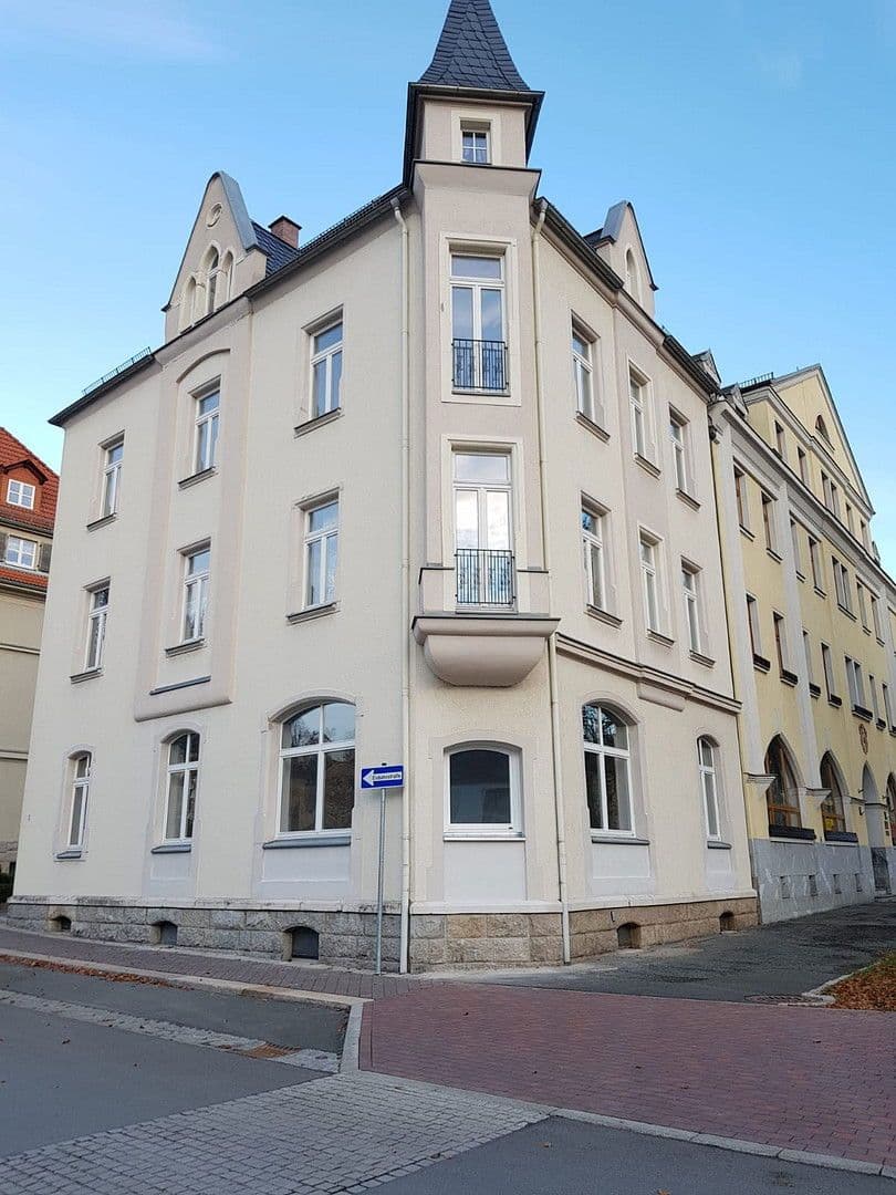 Pronájem bytu 3+1 85 m², Bahnhofstraße 2, Reichenbach, Sasko Pronájem bytu 3+1 85 m², Bahnhofstraße 2, Reichenbach, Sasko