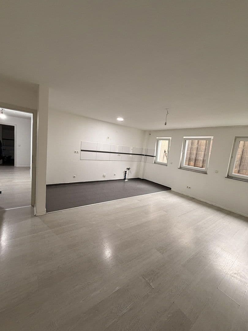 Pronájem bytu 4+kk 95 m², Bad Rappenau, Bádensko-Württembersko Pronájem bytu 4+kk 95 m², Bad Rappenau, Bádensko-Württembersko