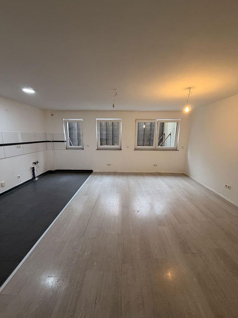 Pronájem bytu 4+kk 95 m², Bad Rappenau, Bádensko-Württembersko Pronájem bytu 4+kk 95 m², Bad Rappenau, Bádensko-Württembersko