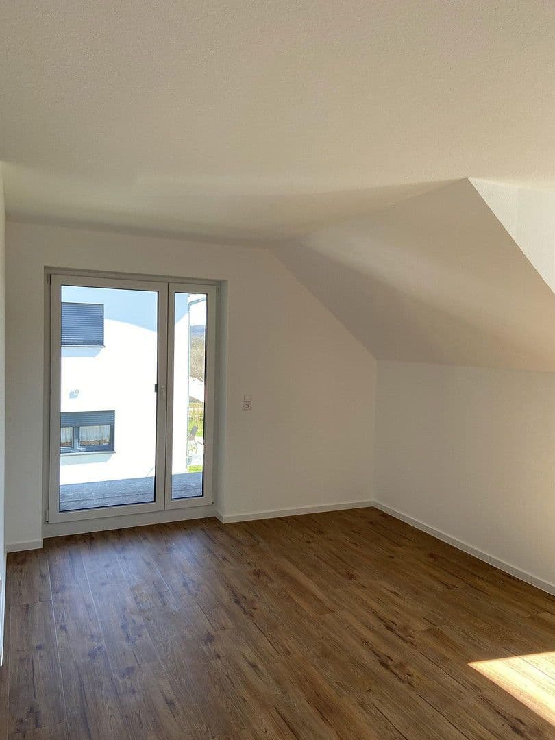 Pronájem bytu 3+1 81 m², Crailsheim, Bádensko-Württembersko Pronájem bytu 3+1 81 m², Crailsheim, Bádensko-Württembersko