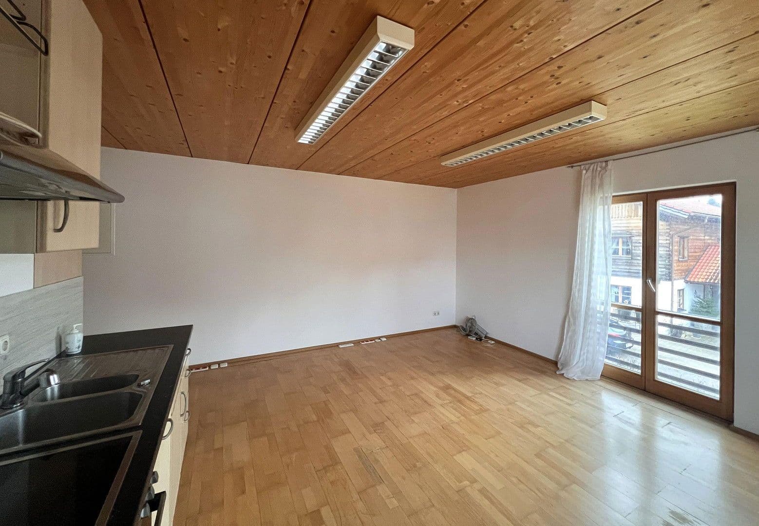 Prodej kanceláře 35 m², Irschenberg, Bavorsko Prodej kanceláře 35 m², Irschenberg, Bavorsko