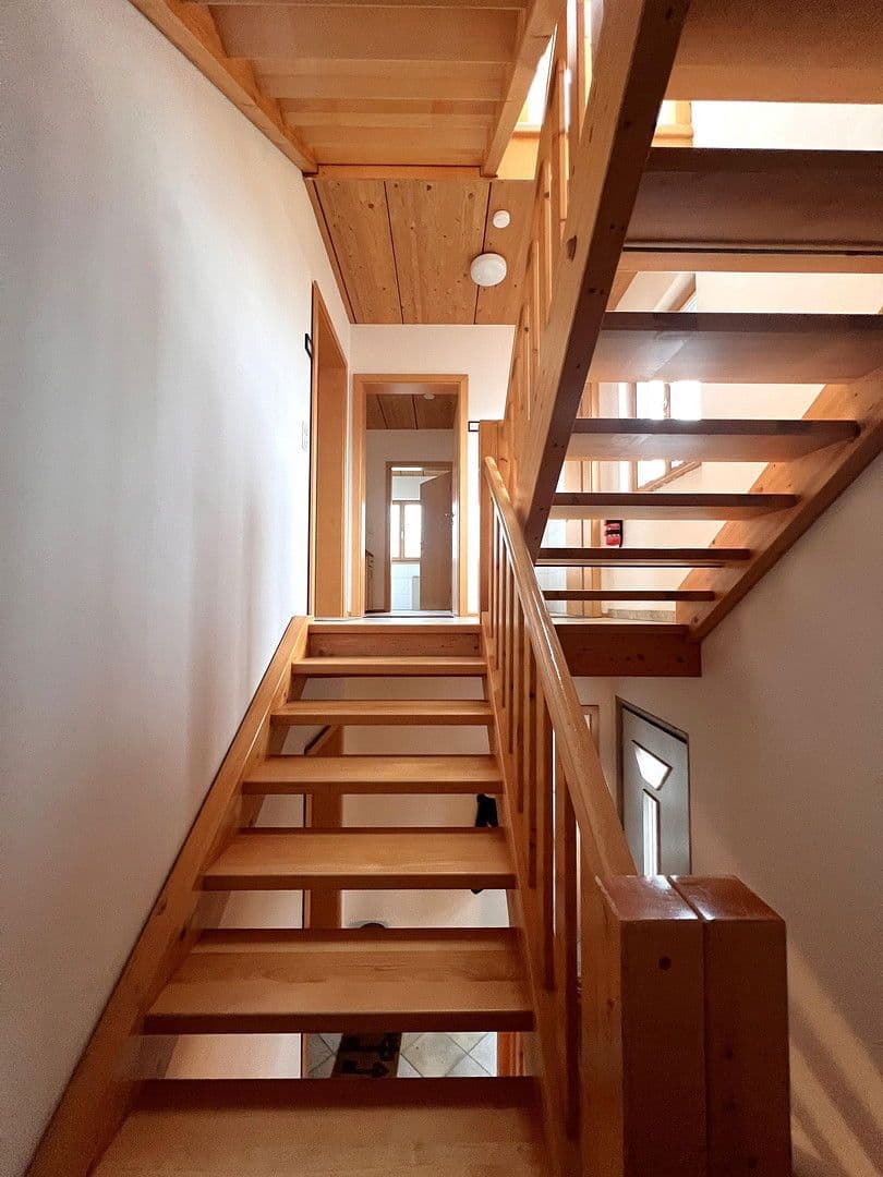 Prodej kanceláře 60 m², Irschenberg, Bavorsko Prodej kanceláře 60 m², Irschenberg, Bavorsko