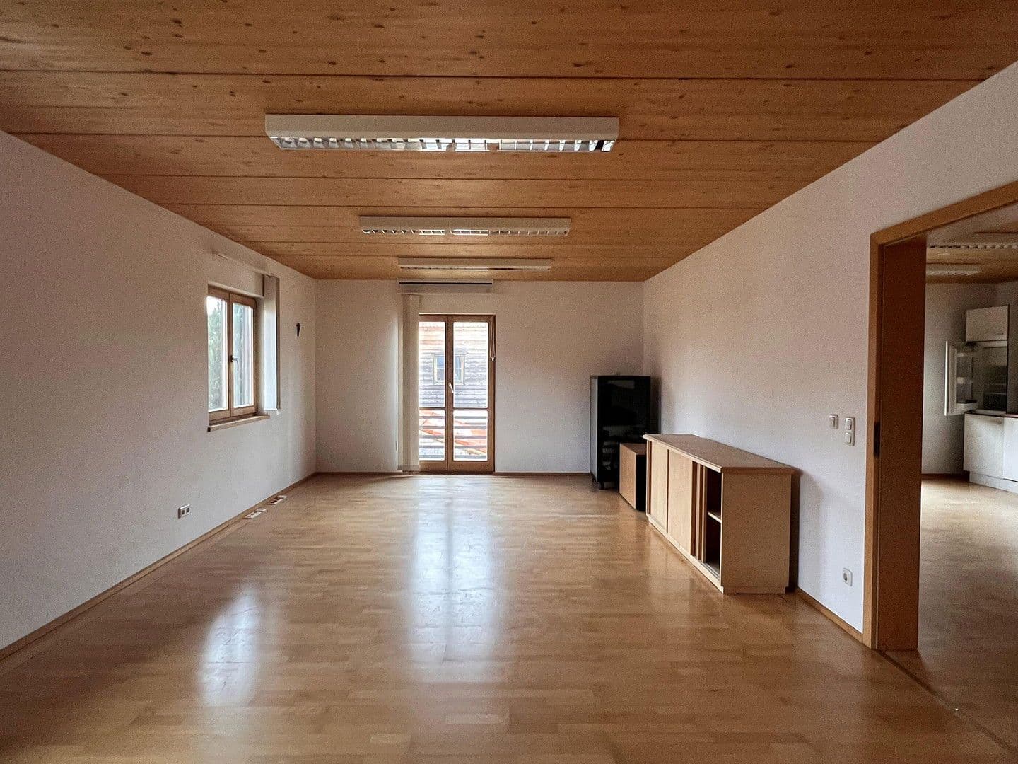 Prodej kanceláře 60 m², Irschenberg, Bavorsko Prodej kanceláře 60 m², Irschenberg, Bavorsko