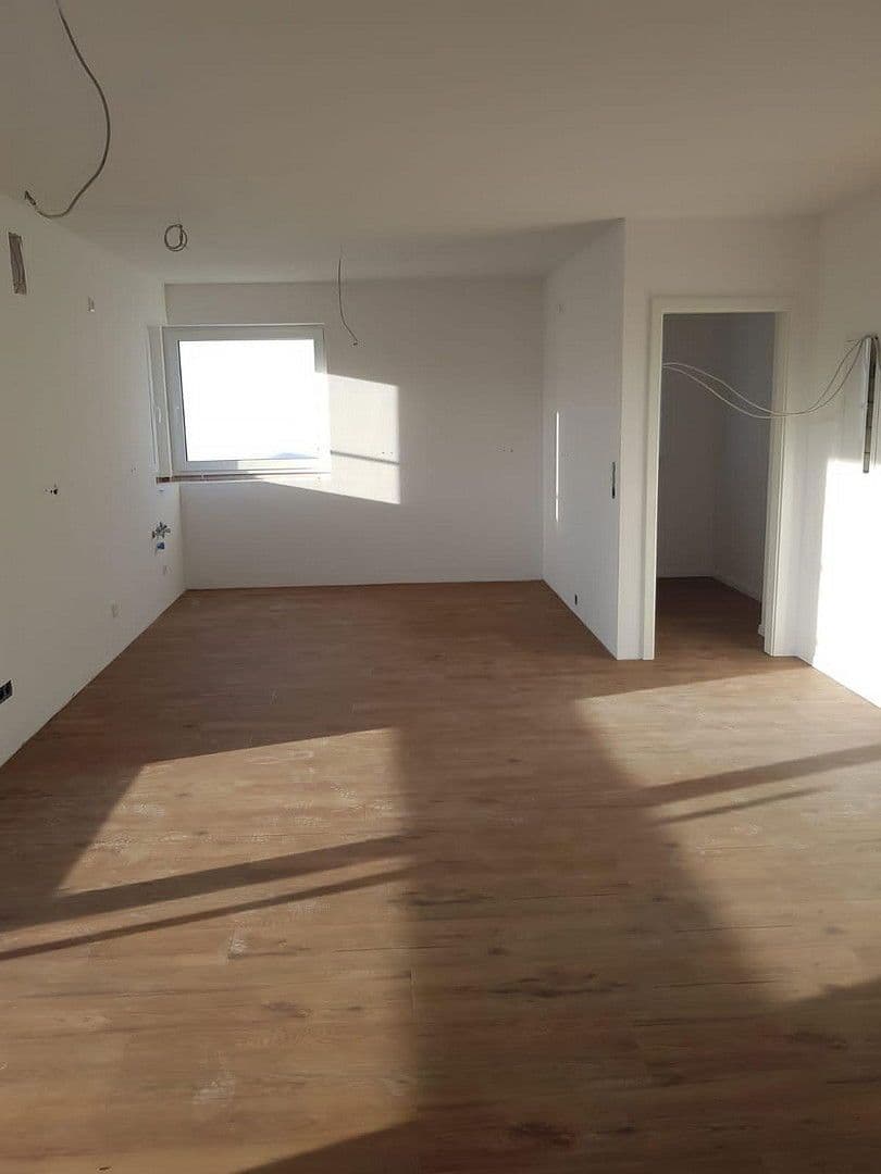 Pronájem bytu 3+1 92 m², Crailsheim, Bádensko-Württembersko Pronájem bytu 3+1 92 m², Crailsheim, Bádensko-Württembersko