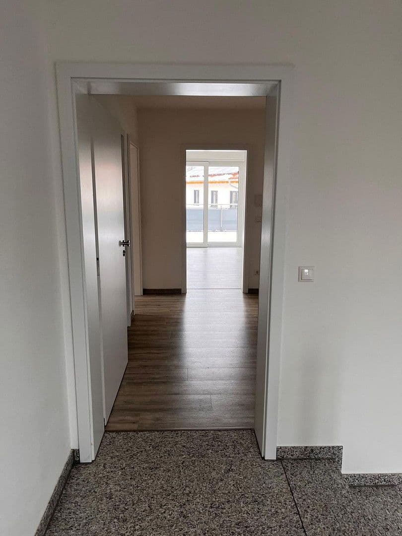 Pronájem bytu 3+1 99 m², Tulpenstr. 18a, Wackersdorf, Bavorsko Pronájem bytu 3+1 99 m², Tulpenstr. 18a, Wackersdorf, Bavorsko