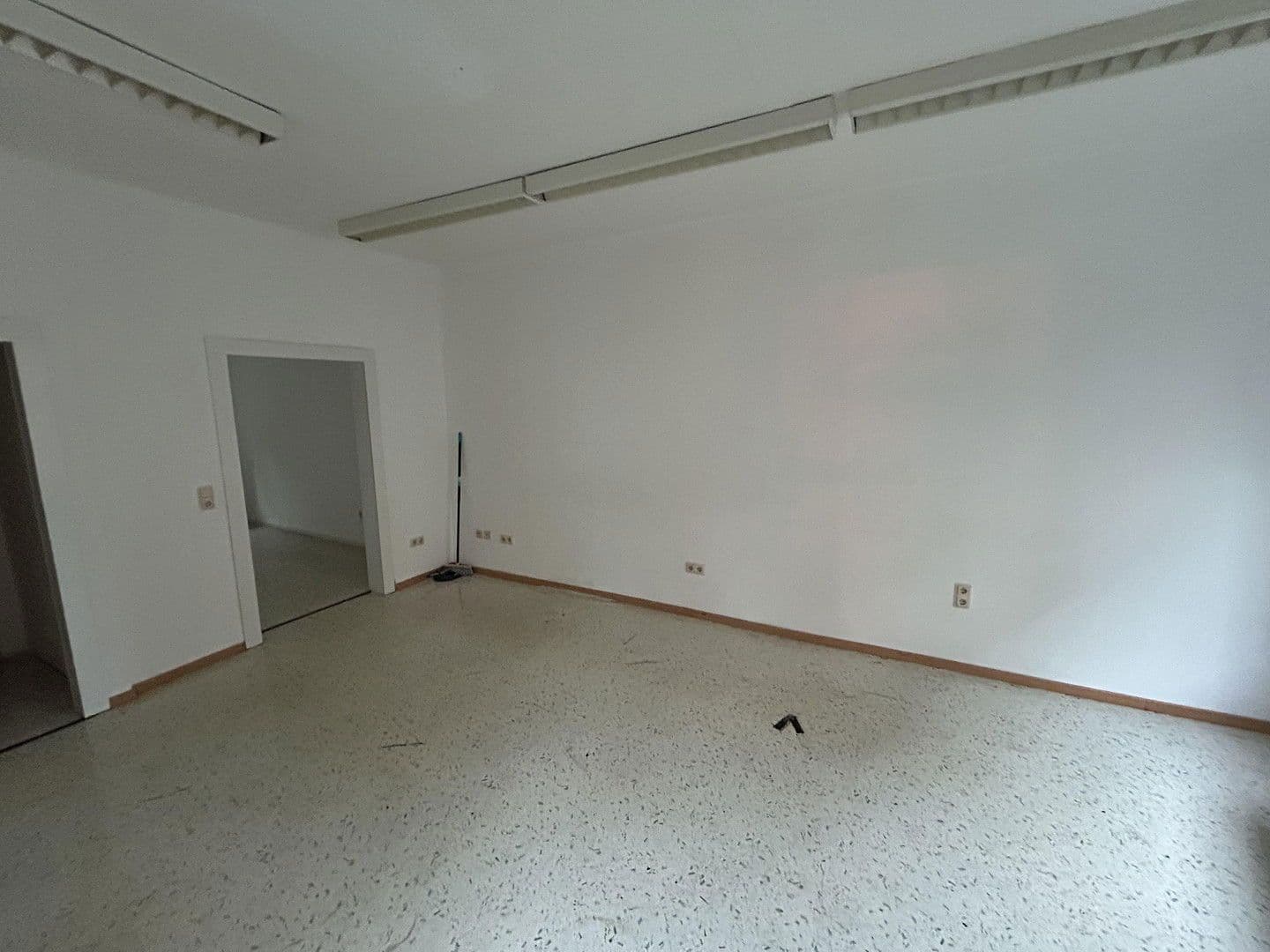 Pronájem kanceláře 36 m², Neu Iserlohn Straße 2, Dortmund, Severní Porýní-Vestfálsko Pronájem kanceláře 36 m², Neu Iserlohn Straße 2, Dortmund, Severní Porýní-Vestfálsko