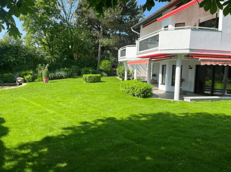 Prodej domu 450 m², pozemek 800 m², Speyer, Porýní-Falc Prodej domu 450 m², pozemek 800 m², Speyer, Porýní-Falc