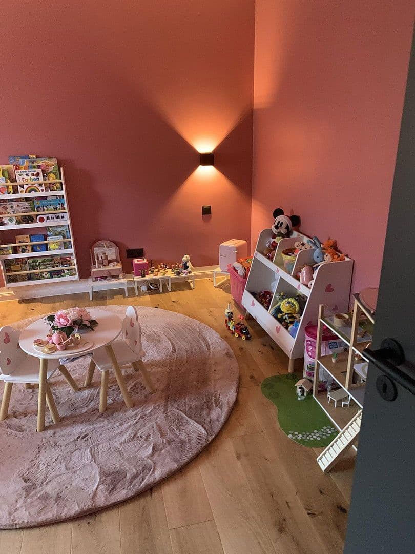 Prodej bytu 3+1 87 m², Berlin, Berlín Prodej bytu 3+1 87 m², Berlin, Berlín