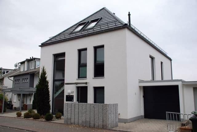 Pronájem bytu 4+1 135 m², Weinheim, Bádensko-Württembersko Pronájem bytu 4+1 135 m², Weinheim, Bádensko-Württembersko