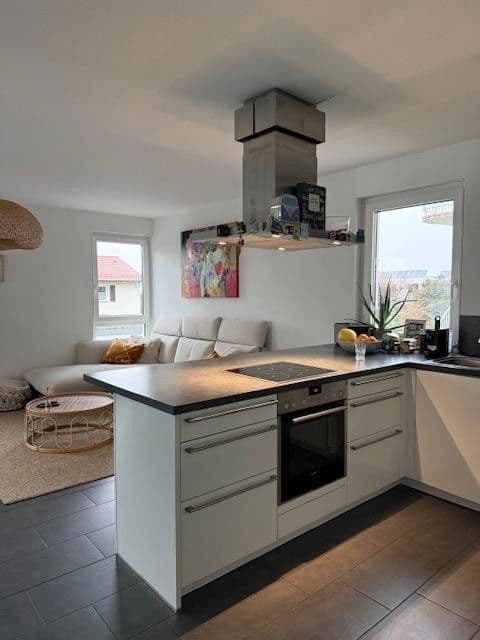 Pronájem bytu 4+1 135 m², Weinheim, Bádensko-Württembersko Pronájem bytu 4+1 135 m², Weinheim, Bádensko-Württembersko