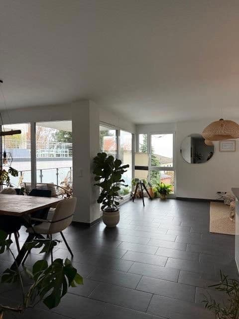 Pronájem bytu 4+1 135 m², Weinheim, Bádensko-Württembersko Pronájem bytu 4+1 135 m², Weinheim, Bádensko-Württembersko