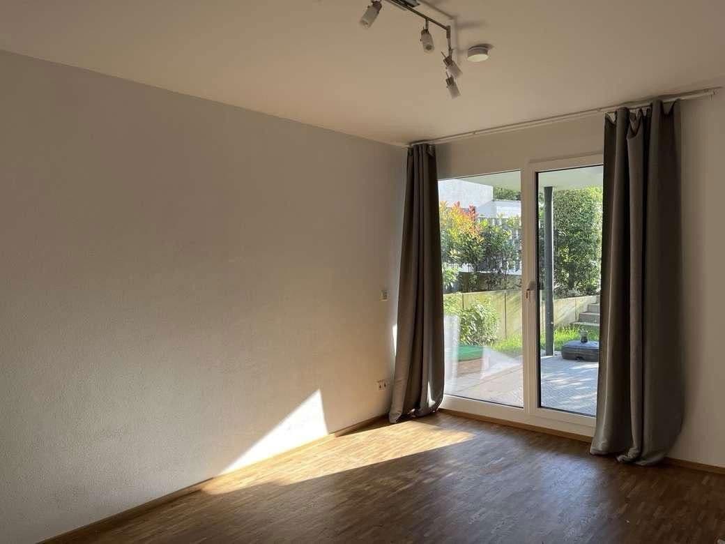 Pronájem bytu 4+1 135 m², Weinheim, Bádensko-Württembersko Pronájem bytu 4+1 135 m², Weinheim, Bádensko-Württembersko