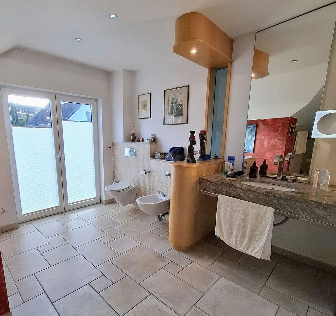 Pronájem bytu 4+1 170 m², Wachtberg, Severní Porýní-Vestfálsko Pronájem bytu 4+1 170 m², Wachtberg, Severní Porýní-Vestfálsko