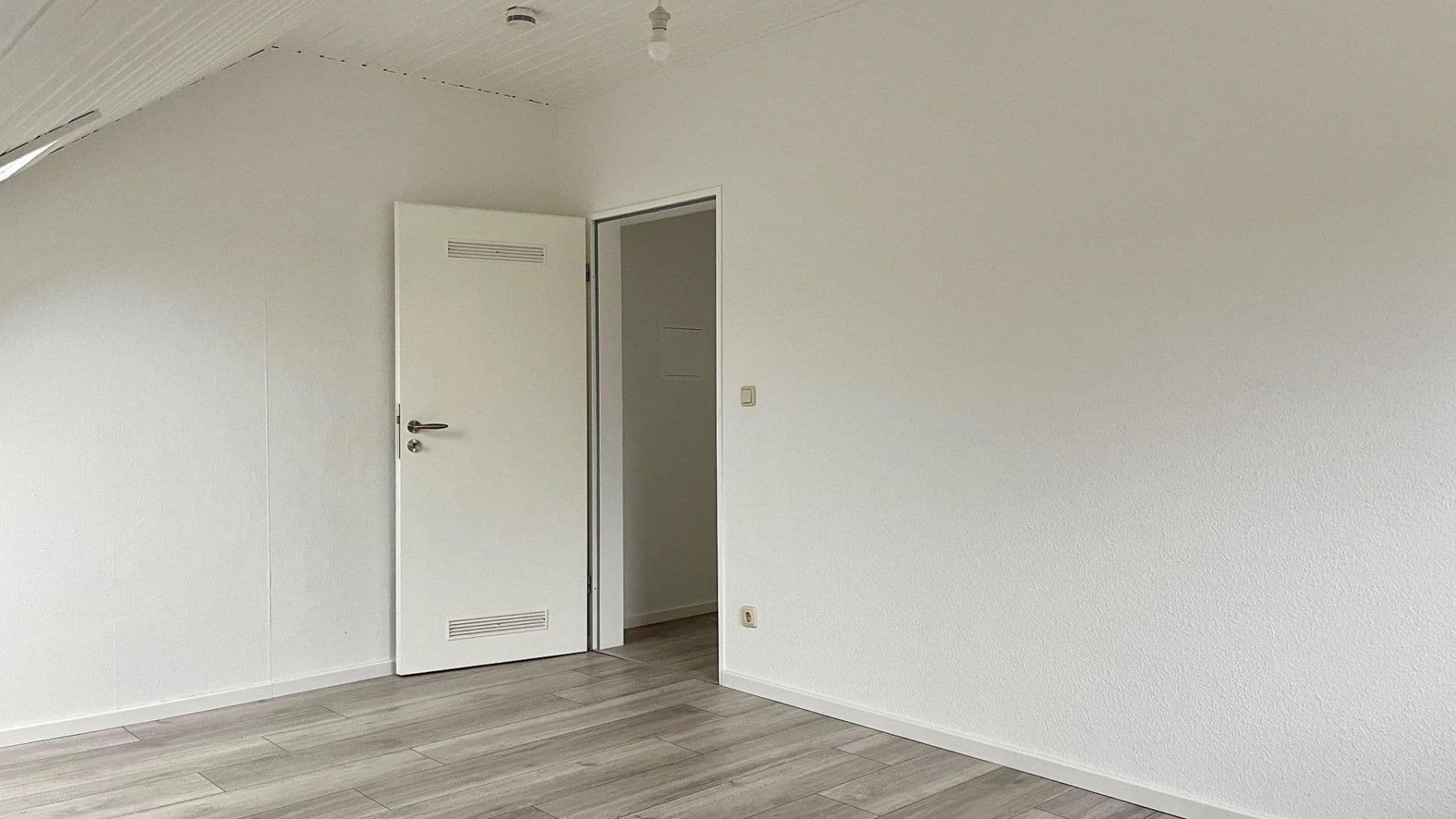 Pronájem bytu 3+1 77 m², Hubertusweg 3, Paderborn, Severní Porýní-Vestfálsko Pronájem bytu 3+1 77 m², Hubertusweg 3, Paderborn, Severní Porýní-Vestfálsko