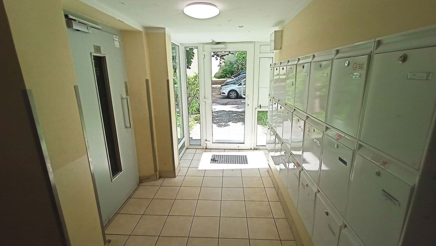 Prodej bytu 1+1 35 m², Stendaler Strasse 18A, Berlin, Berlín Prodej bytu 1+1 35 m², Stendaler Strasse 18A, Berlin, Berlín