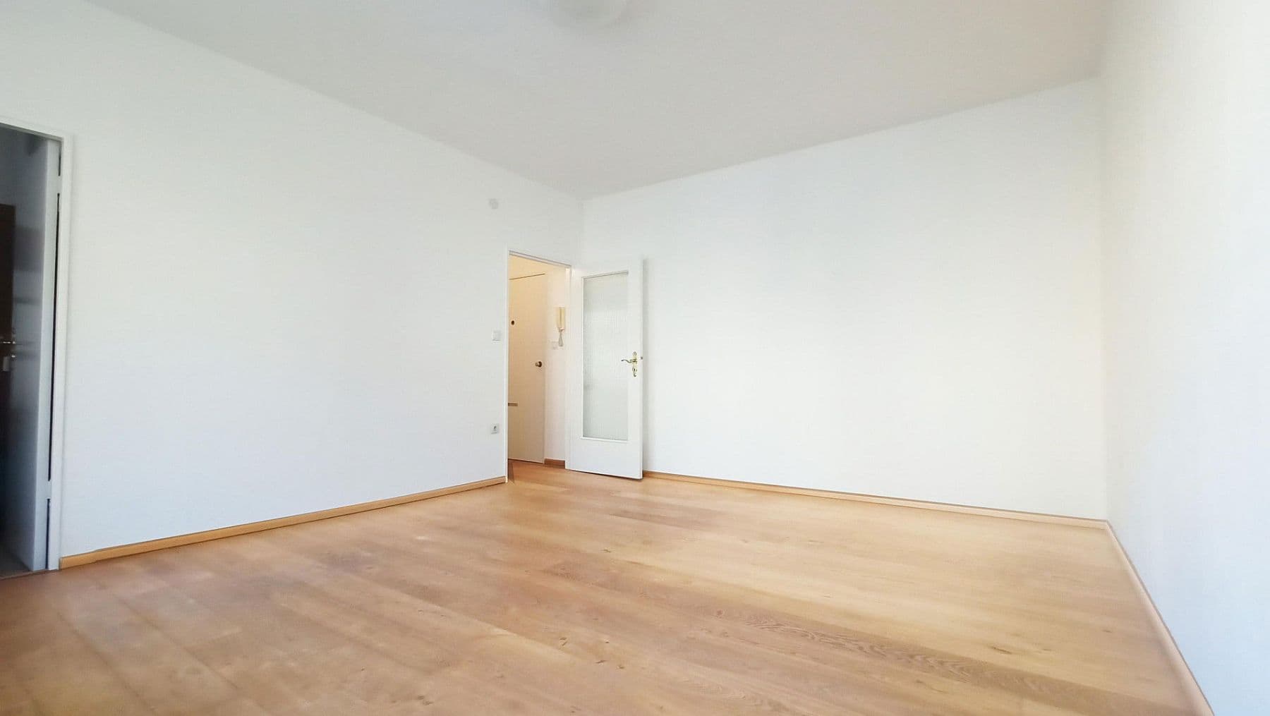 Prodej bytu 1+1 35 m², Stendaler Strasse 18A, Berlin, Berlín Prodej bytu 1+1 35 m², Stendaler Strasse 18A, Berlin, Berlín